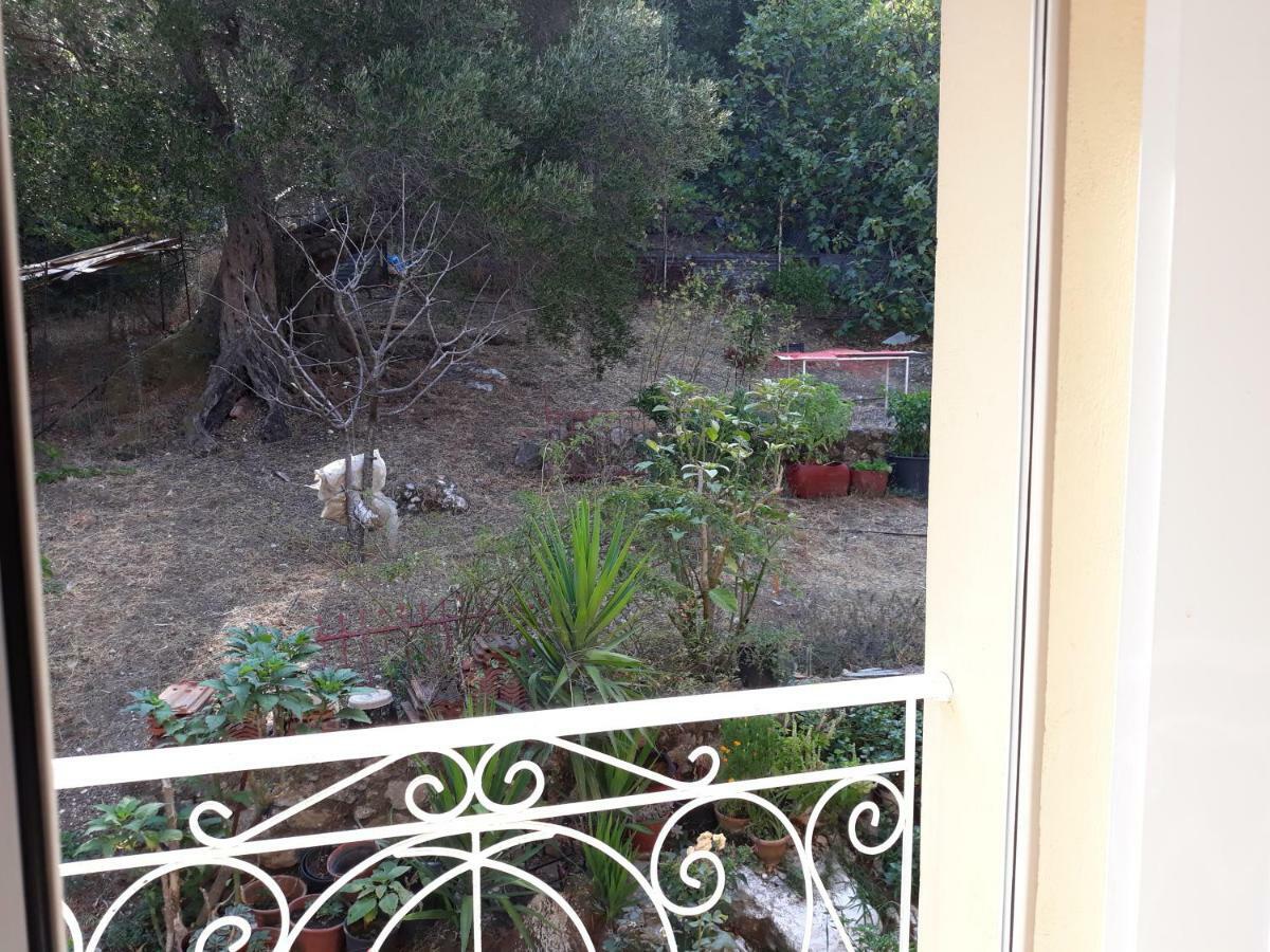Villa Victoria Corfu Ágios Matthaíos Bagian luar foto