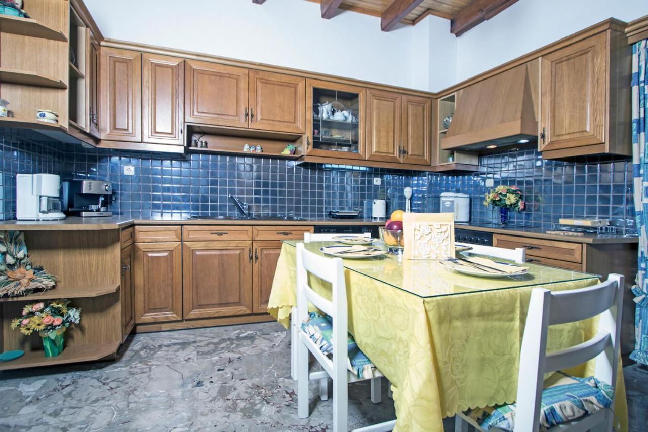 Villa Victoria Corfu Ágios Matthaíos Bagian luar foto