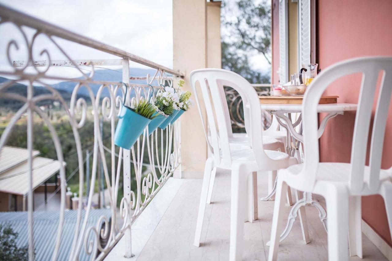 Villa Victoria Corfu Ágios Matthaíos Bagian luar foto